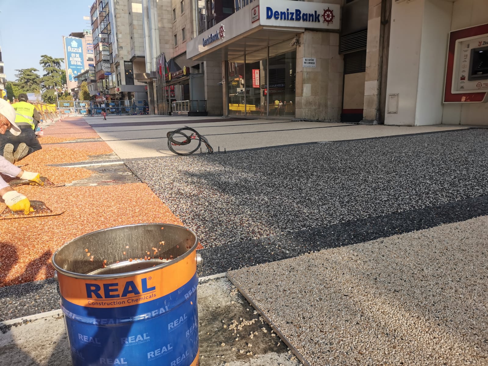 RL 700 HİSSEDİLEBİLİR TUTKALI